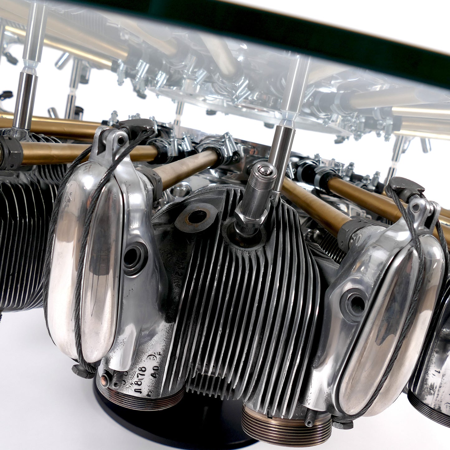Couchtisch “MANLY” – Sternmotor