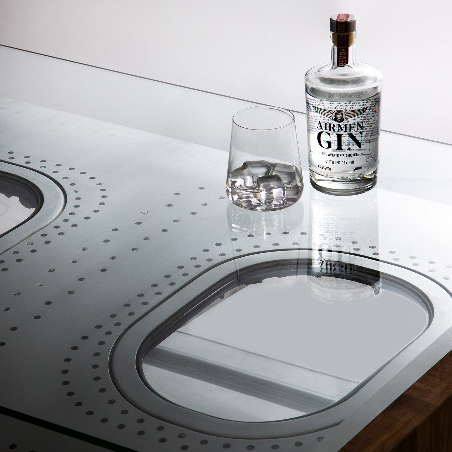 Couchtisch “SIN” – Bordwand – Eiche
