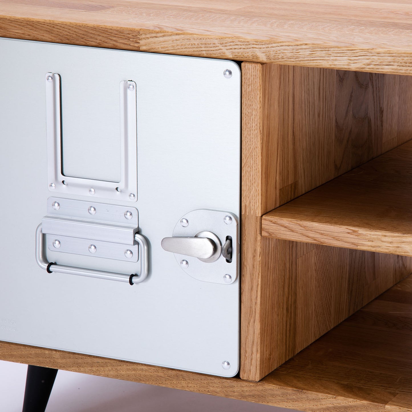 Sideboard BASIC TV – Eichenholz
